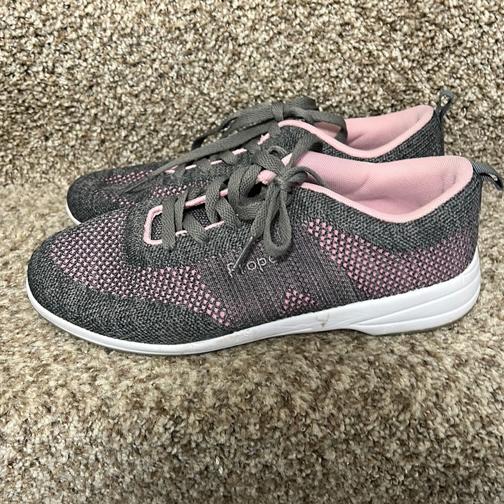Women’s Athletic Shoes
